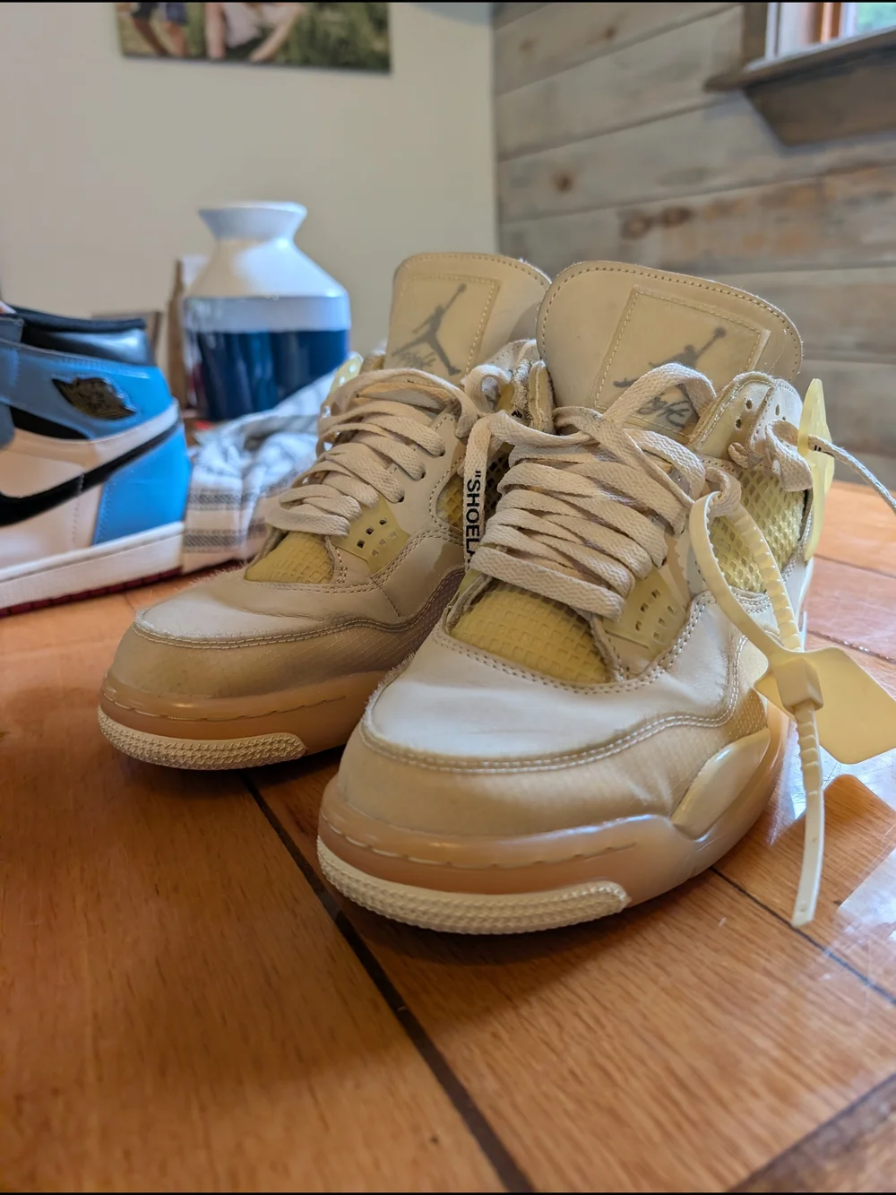 Women's Off-White x Air Jordan 4 Retro 